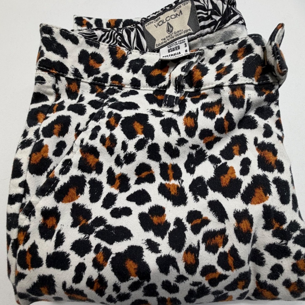 Volcom Frochickie Leopard Print Pants – White/Black/Brown (Women's 3 / Waist 26)